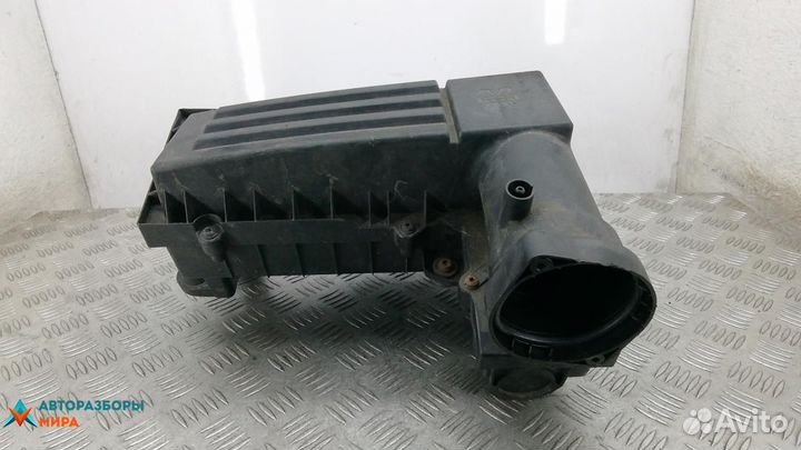 Корпус воздушного фильтра Volkswagen Scirocco 3