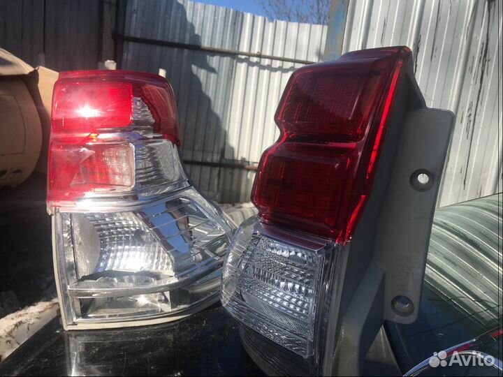 Фонарь задний прадо 150 со сколом правый