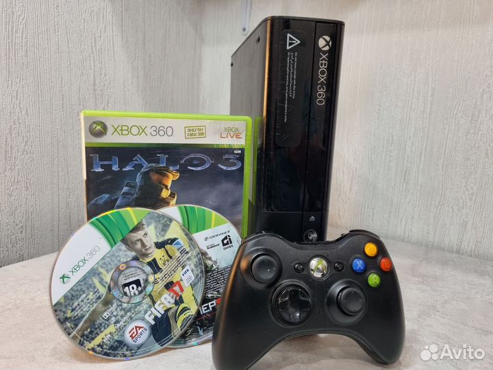 Xbox 360 e + игры