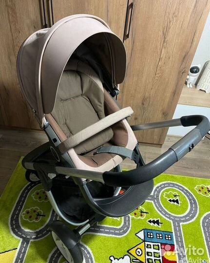 Коляска stokke
