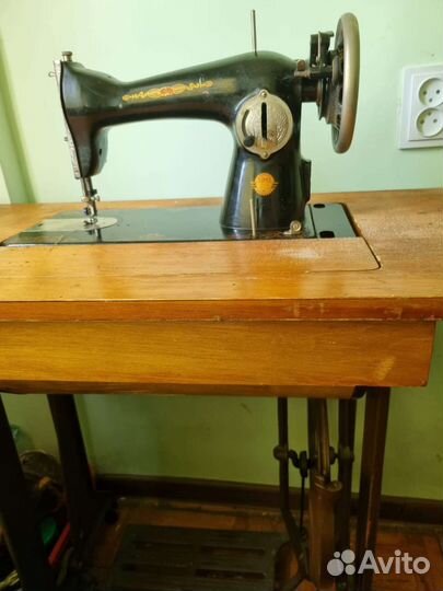 Швейная машина пмз им.Калинина