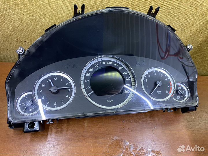 Щиток приборов мерседес w212