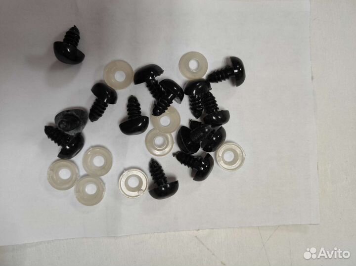 Глаза, губы, носики