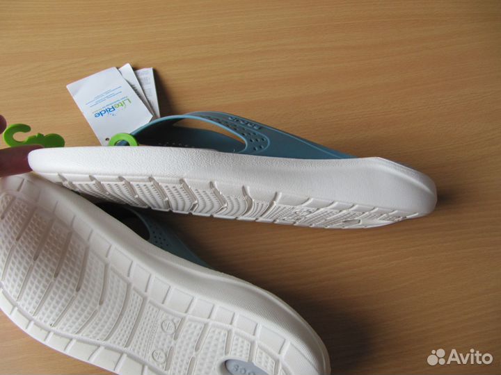 Сланцы Crocs M8 новые