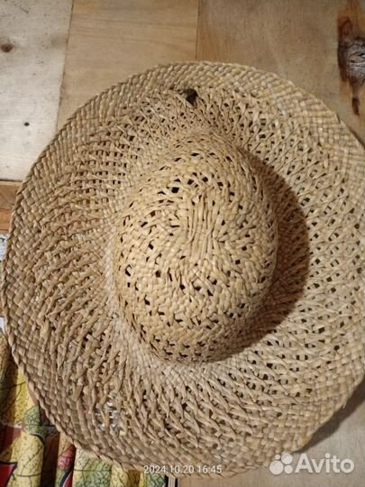 Шляпа вязаная