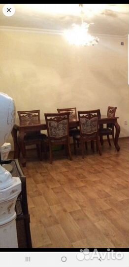 Стол и стулья