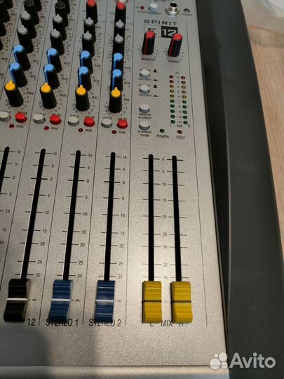 Микшерный пульт Soundcraft Spirit E12