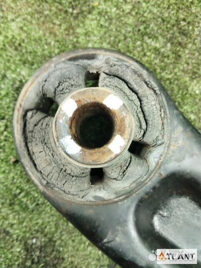 Рычаг передний левый honda airwave