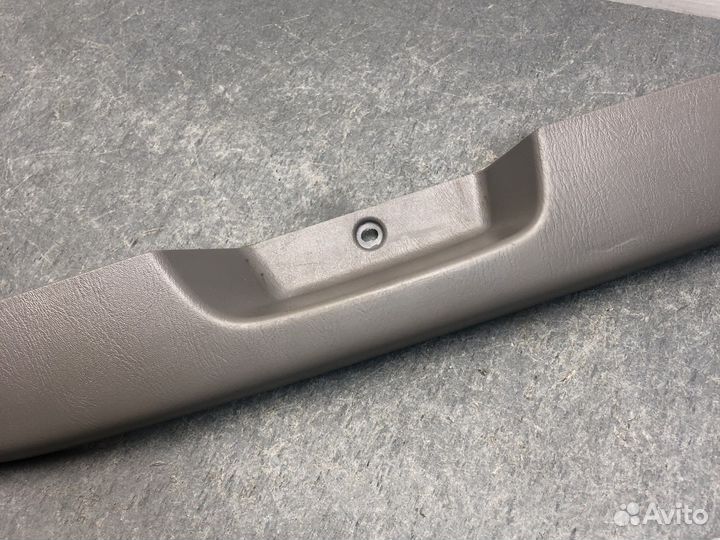 Пер лев накладка обшивки Cube