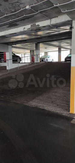 Машиноместо, 14 м²