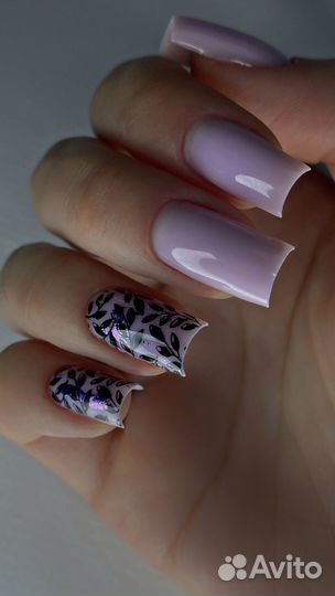 Модель на наращивание ногтей