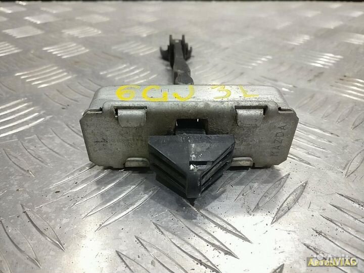 Ограничитель открывания двери Mazda 6 GJ (12) зад б/у (арт. GHP972270)