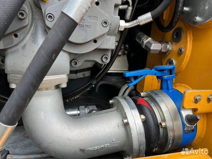 Гусеничный экскаватор Liebherr R 945, 2016