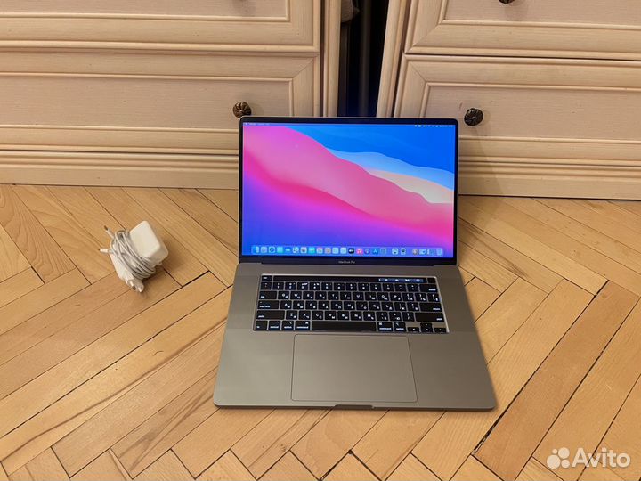 MacBook Pro 16 i9 32Gb 2Tb 8Gb 5500M 40 циклов