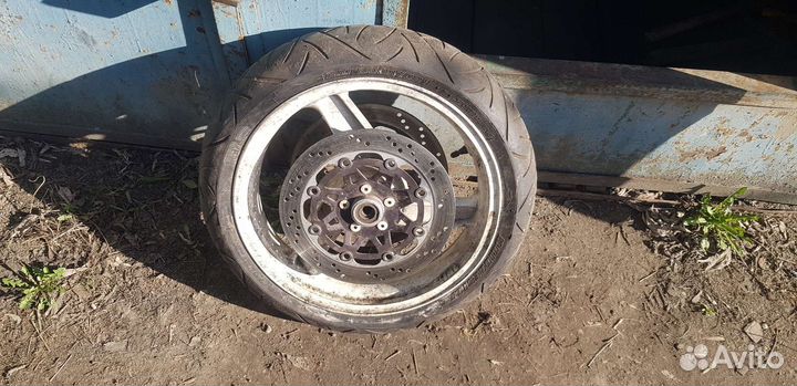 Колесо переднее Kawasaki zzr 400-1