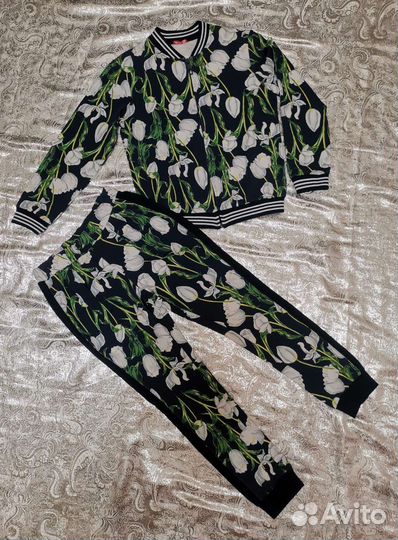 Новая одежда для девочек на 146 см