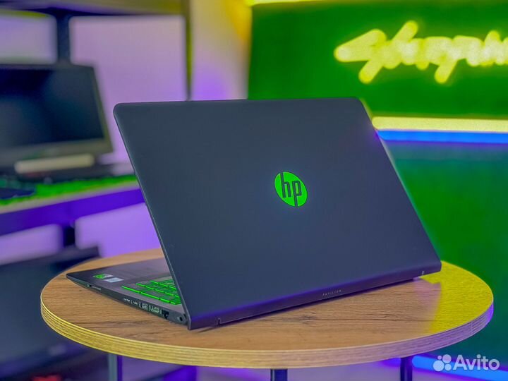 Ноутбук HP: Intel Core i7 + GeForce GTX 1050