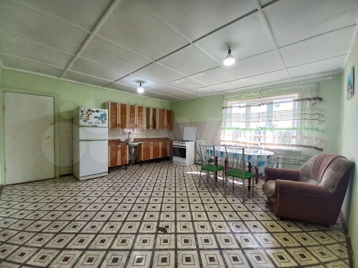 Дом 230 м² на участке 6,5 сот.