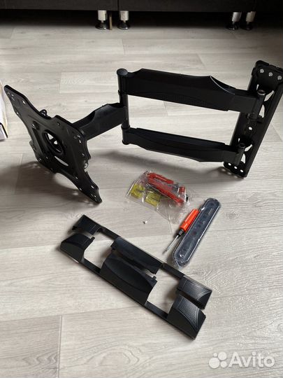 Кронштейн для телевизора 32-65 наклонно-поворотный