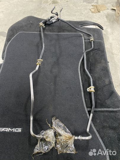 Трубка охлаждения правая АКПП Mercedes A2042701227