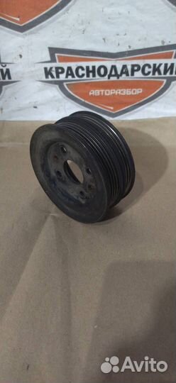 Шкив помпы 1637115050 Toyota Corolla AE100 5AFE