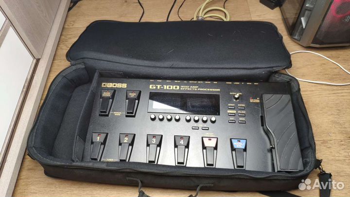 Гитарный процессор Boss Gt-100 + чехол(Boss)