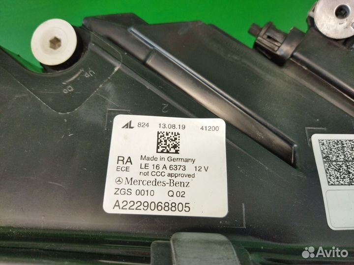 Фара правая W222