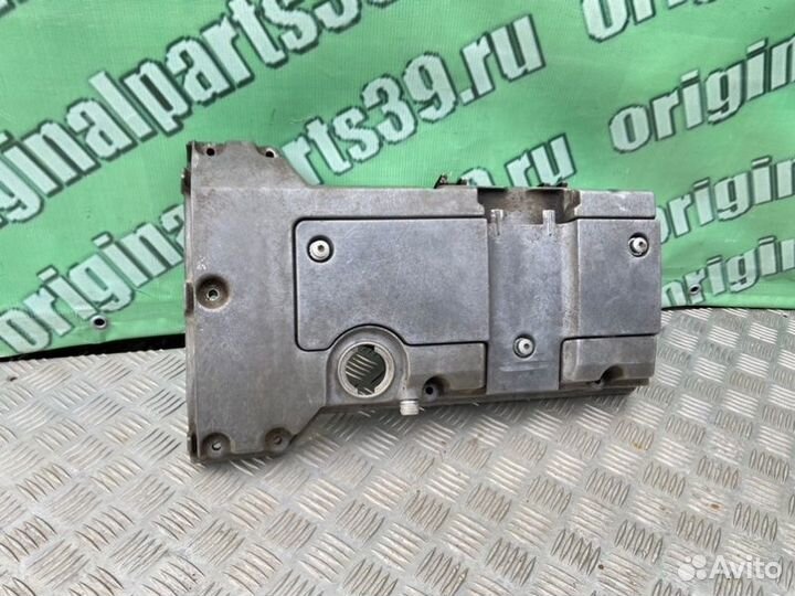 Крышка клапанов Mercedes-Benz E-Class W124 M111