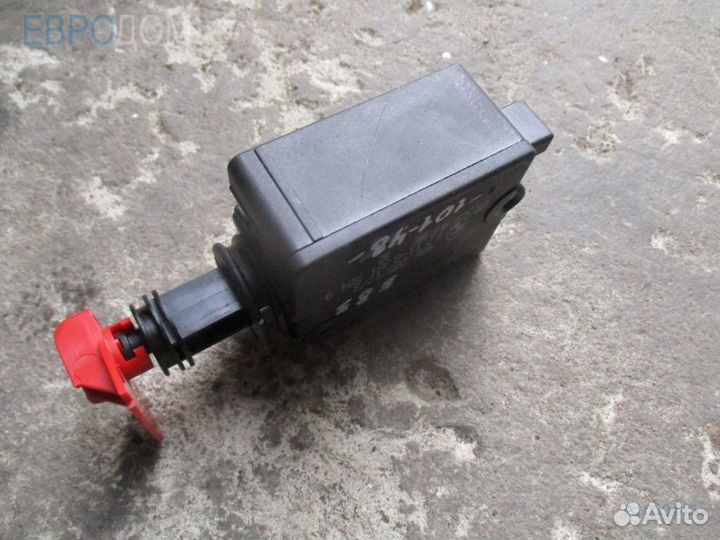 Сервопривод лючка бака BMW E83 s1059446