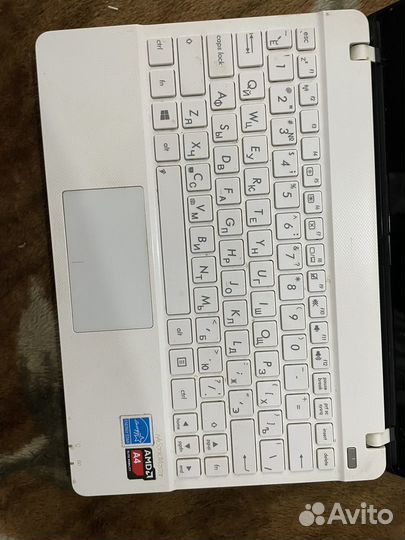 Компьютер Нетбук