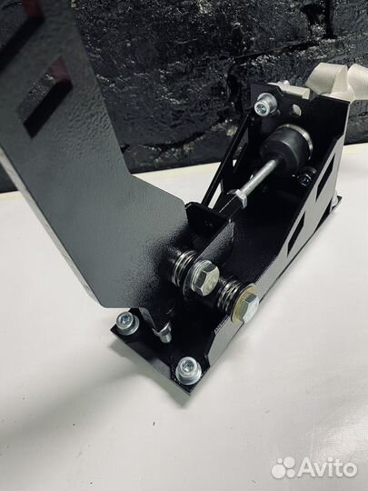 Гидравлический ручник / гидроручник