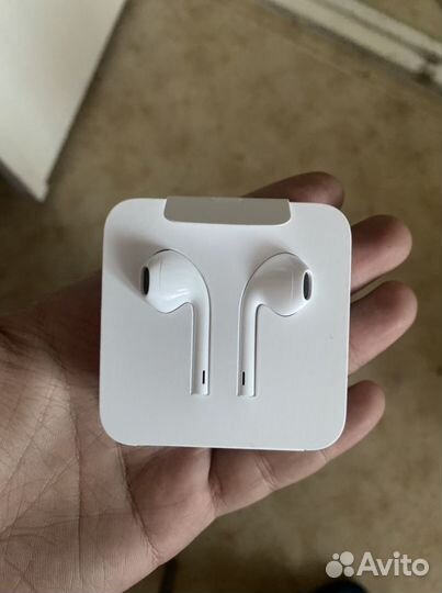 Наушники earpods