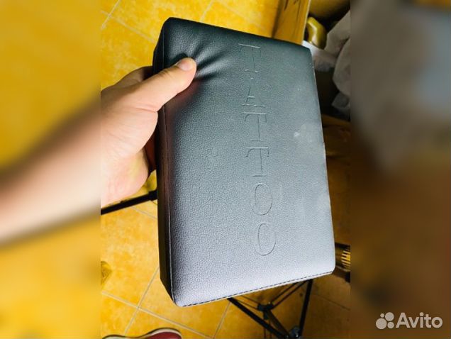 Подлокотник, подставка под руку, тату холдер