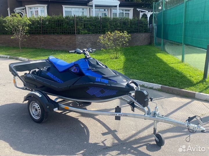 Гидроцикл BRP Sea Doo Spark Trixx 2up