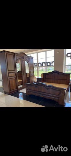 Спальный гарнитур 