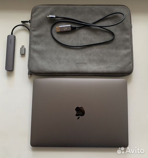 Apple MacBook Air M1 16GB / 256GB SSD + Аксессуары