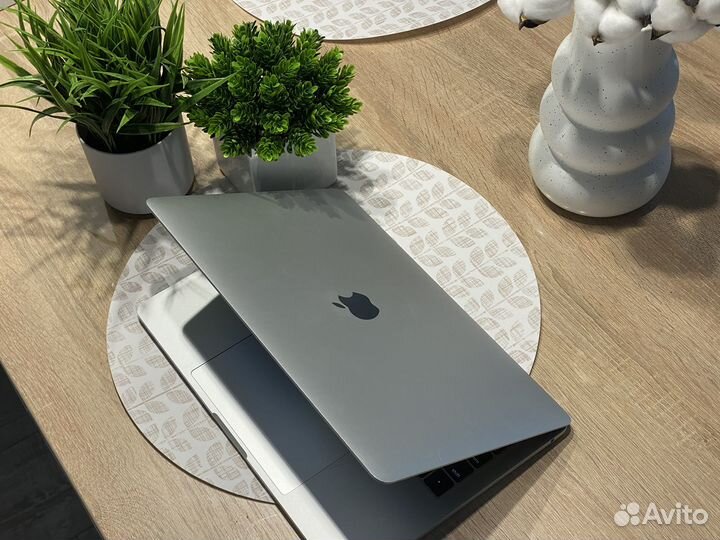 Macbook pro 13 2019 16gb