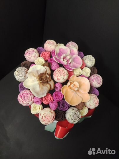 Цветы из Натурального Шоколада в Коробке