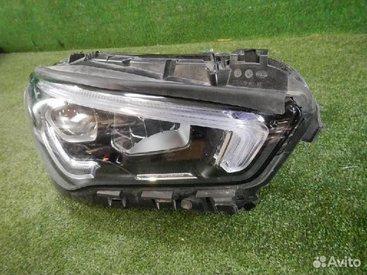 Фара правая Mercedes-Benz CLA-Class