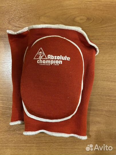 Наколенники