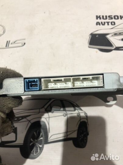Блок управления парктрониками Lexus Rx4