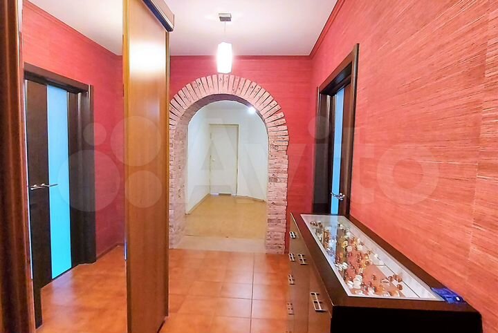 3-к. квартира, 107,3 м², 2/10 эт.