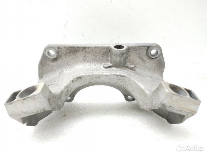 Кронштейн кпп Bmw 5-Series E60 2004