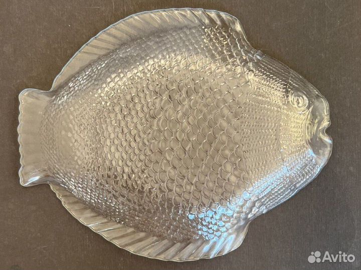 Новое блюдо сервировочное рыба стекло
