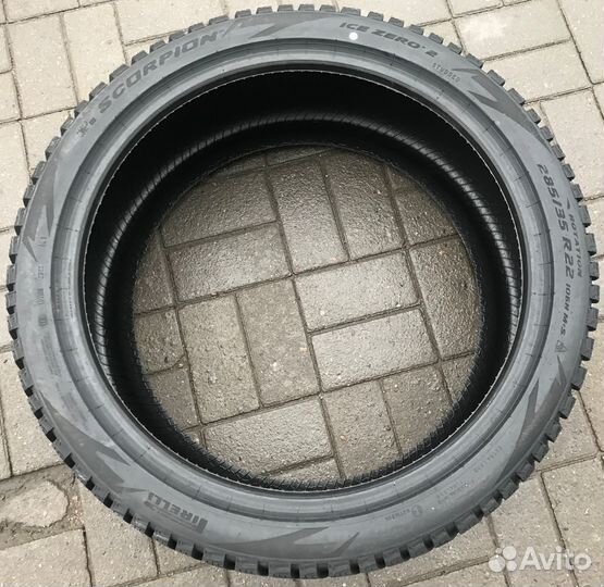 Pirelli Ice Zero 2 285/35 R22 и 315/30 R22