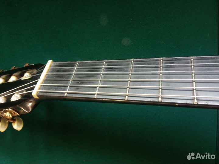 Акустическая гитара классическая