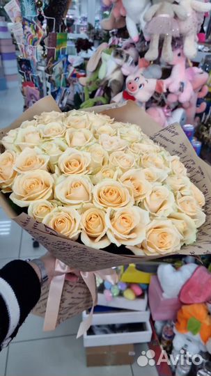 Цветы букеты розы пионы Геленджик