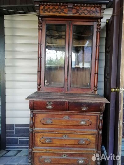 Антикварный буфет