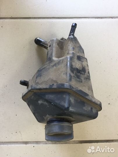 Бачок омывателя гура audi A8 D3 quattro