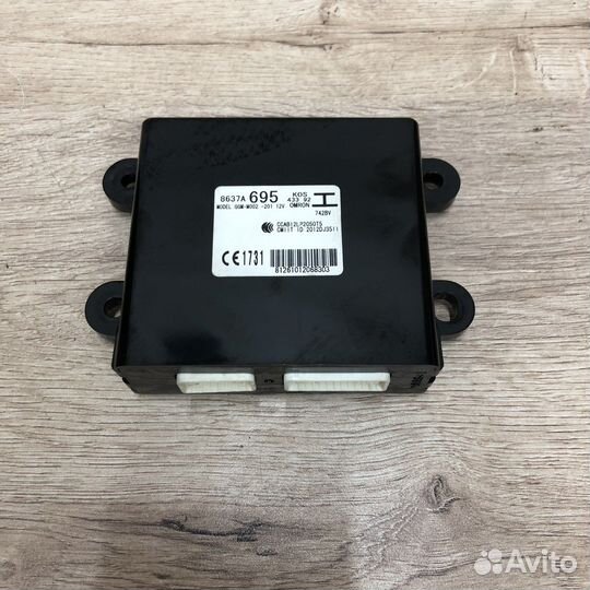 Блок управления дверями Mitsubishi Outlander 3